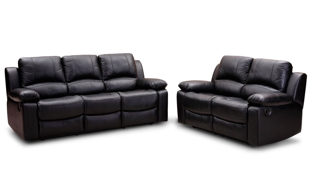 Ledersofa in einem Wohnzimmer