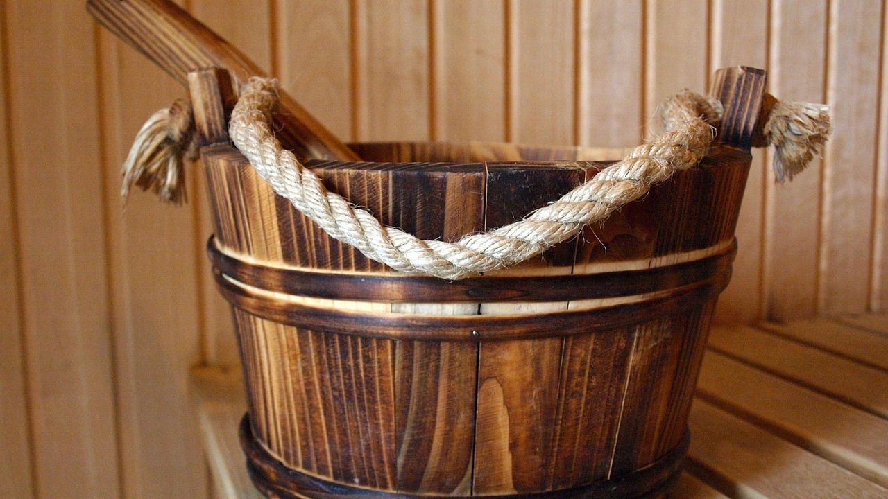 Saunakübel mit Holzkelle